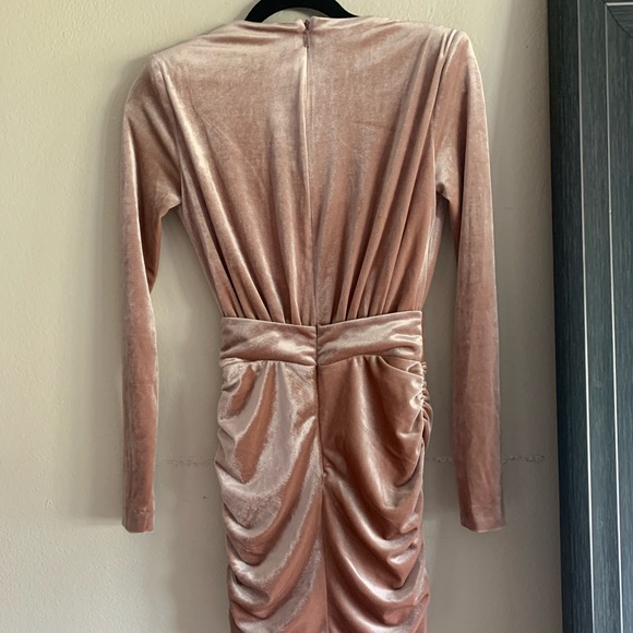 Sold❤️House of CB Farrah Dress - Picture 5 of 6